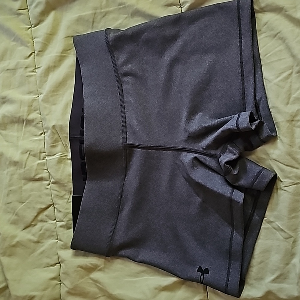 Under armour ladies mid rise shorty.